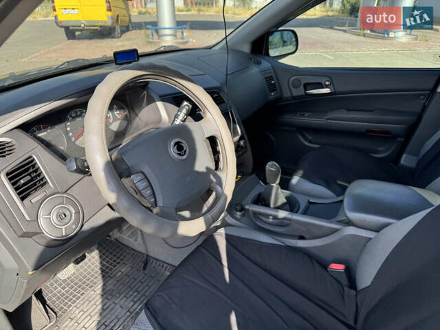 Чорний Cанг Йонг Kyron, об'ємом двигуна 2 л та пробігом 147 тис. км за 8500 $, фото 11 на Automoto.ua