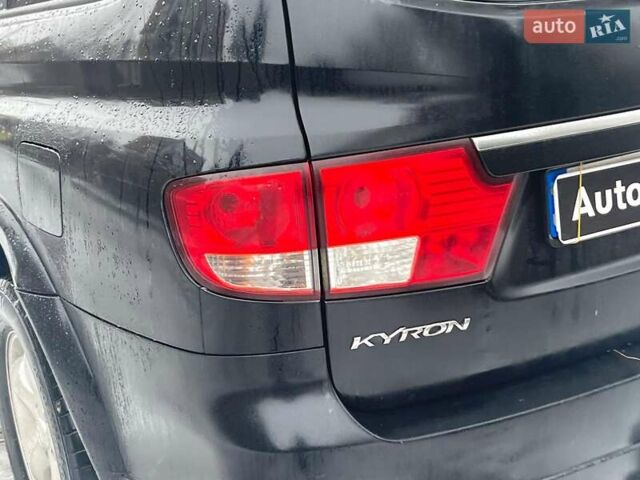 Чорний Cанг Йонг Kyron, об'ємом двигуна 2 л та пробігом 285 тис. км за 4490 $, фото 10 на Automoto.ua