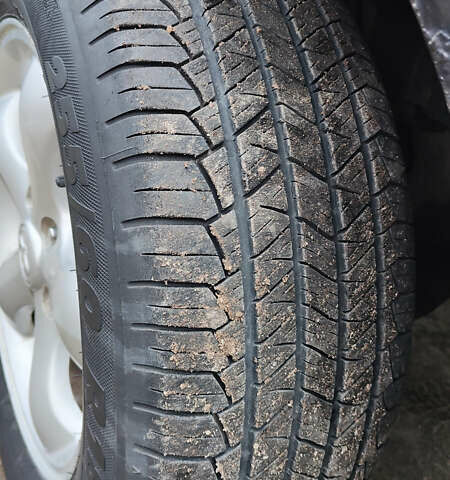 Чорний Cанг Йонг Kyron, об'ємом двигуна 2 л та пробігом 174 тис. км за 7000 $, фото 7 на Automoto.ua