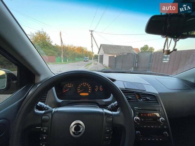 Черный Cанг Йонг Кирон, объемом двигателя 2 л и пробегом 170 тыс. км за 8000 $, фото 7 на Automoto.ua
