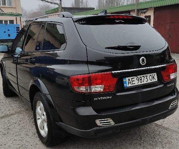 Черный Cанг Йонг Кирон, объемом двигателя 2 л и пробегом 172 тыс. км за 7143 $, фото 1 на Automoto.ua