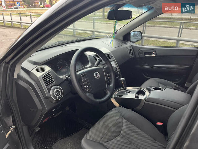 Чорний Cанг Йонг Kyron, об'ємом двигуна 2 л та пробігом 240 тис. км за 5900 $, фото 7 на Automoto.ua