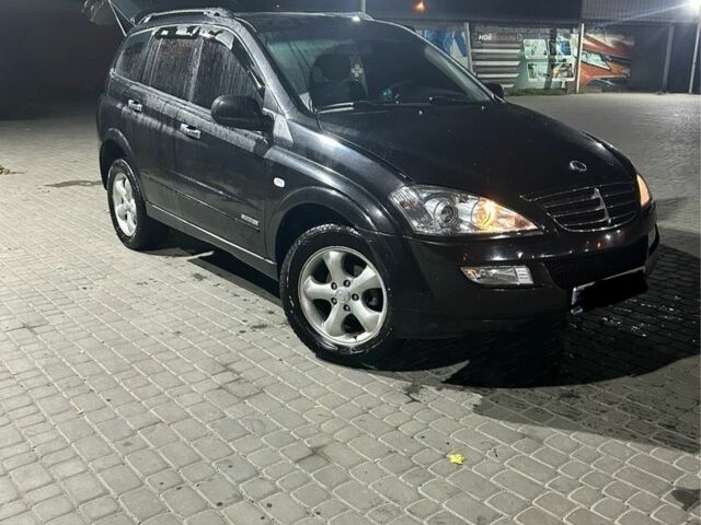 Cанг Йонг Kyron 2008 у Харкові на Automoto.ua Чорний Cанг Йонг Kyron, об'ємом двигуна 2 л та пробігом 120 тис. км за 5500 $, фото 3 на Automoto.ua