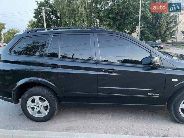 Черный Cанг Йонг Кирон, объемом двигателя 2 л и пробегом 170 тыс. км за 8000 $, фото 5 на Automoto.ua