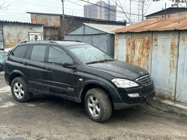 Черный Cанг Йонг Кирон, объемом двигателя 0 л и пробегом 250 тыс. км за 1950 $, фото 1 на Automoto.ua