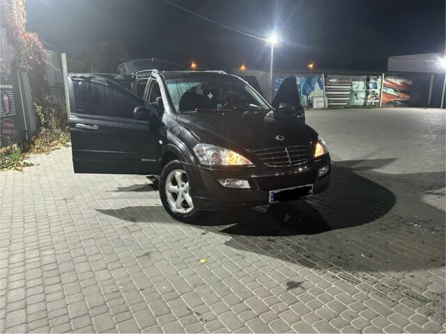Cанг Йонг Kyron 2008 у Харкові на Automoto.ua Чорний Cанг Йонг Kyron, об'ємом двигуна 2 л та пробігом 120 тис. км за 5500 $, фото 1 на Automoto.ua