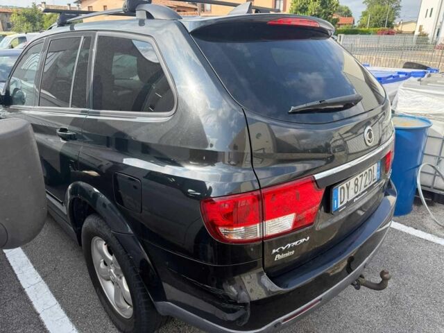 Черный Cанг Йонг Кирон, объемом двигателя 2 л и пробегом 170 тыс. км за 4069 $, фото 2 на Automoto.ua