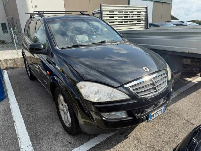 Черный Cанг Йонг Кирон, объемом двигателя 2 л и пробегом 170 тыс. км за 4069 $, фото 1 на Automoto.ua