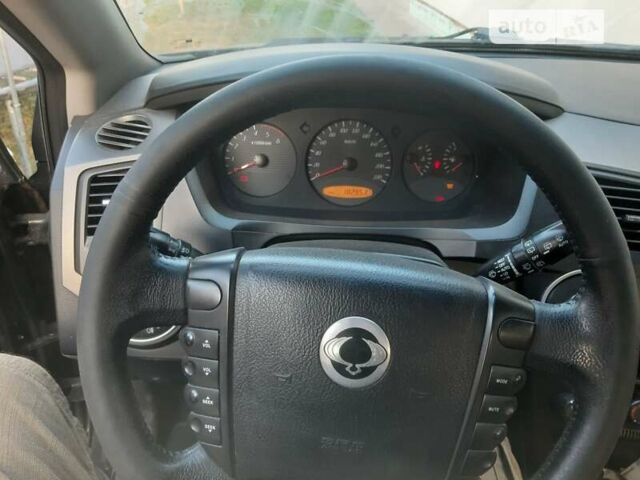 Чорний Cанг Йонг Kyron, об'ємом двигуна 2 л та пробігом 190 тис. км за 6800 $, фото 8 на Automoto.ua