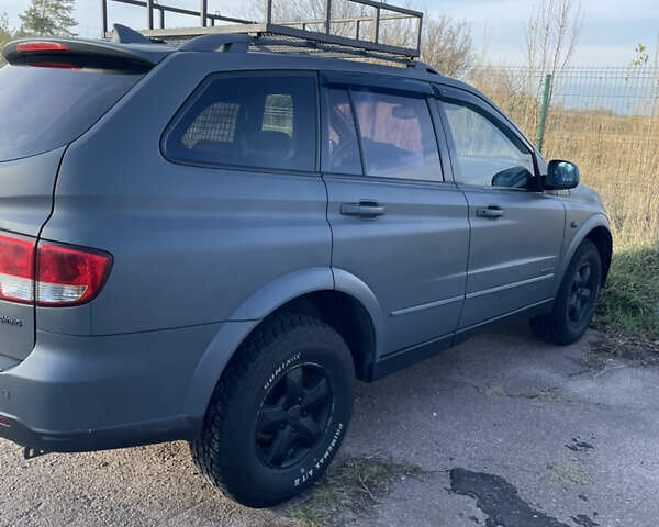 Черный Cанг Йонг Кирон, объемом двигателя 2 л и пробегом 220 тыс. км за 4250 $, фото 4 на Automoto.ua