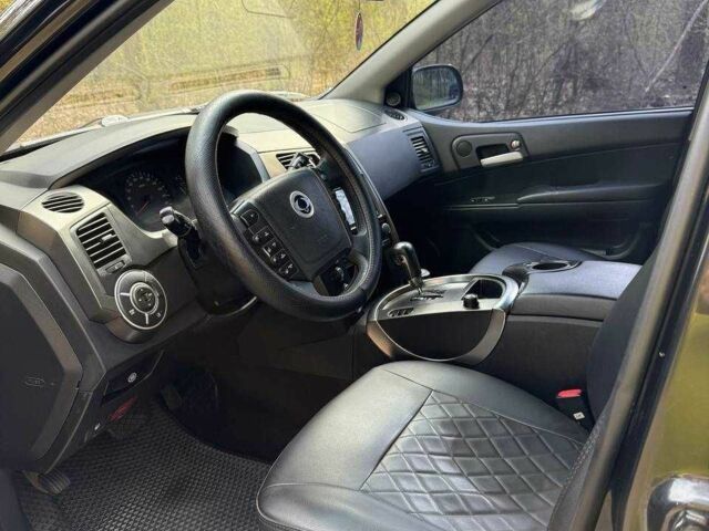 Черный Cанг Йонг Кирон, объемом двигателя 2 л и пробегом 150 тыс. км за 8700 $, фото 14 на Automoto.ua