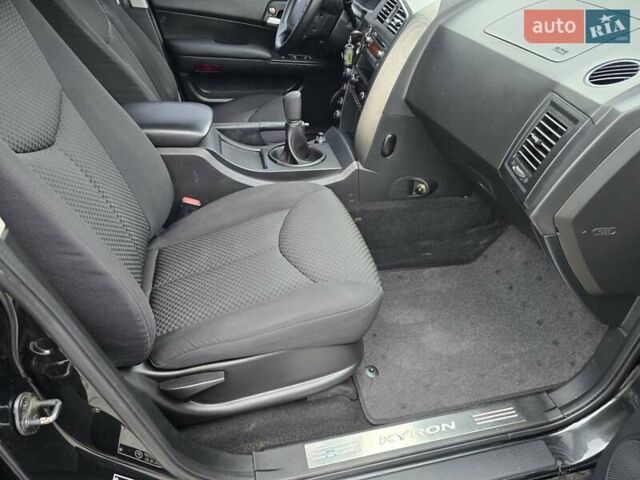 Чорний Cанг Йонг Kyron, об'ємом двигуна 2 л та пробігом 114 тис. км за 8000 $, фото 11 на Automoto.ua
