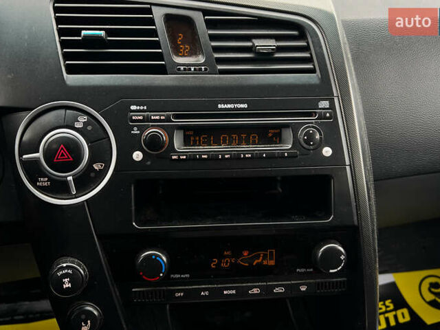 Черный Cанг Йонг Кирон, объемом двигателя 2 л и пробегом 117 тыс. км за 8200 $, фото 13 на Automoto.ua