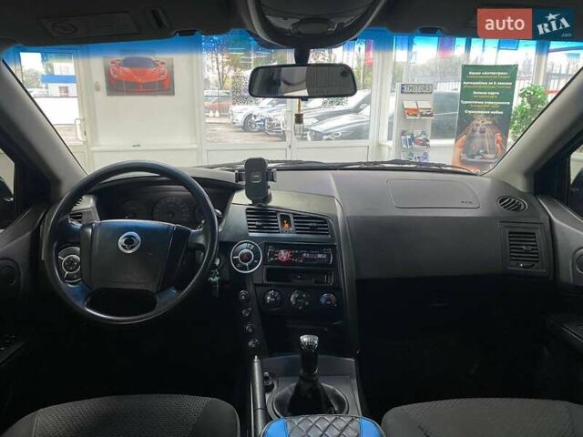 Черный Cанг Йонг Кирон, объемом двигателя 2.3 л и пробегом 221 тыс. км за 7290 $, фото 23 на Automoto.ua