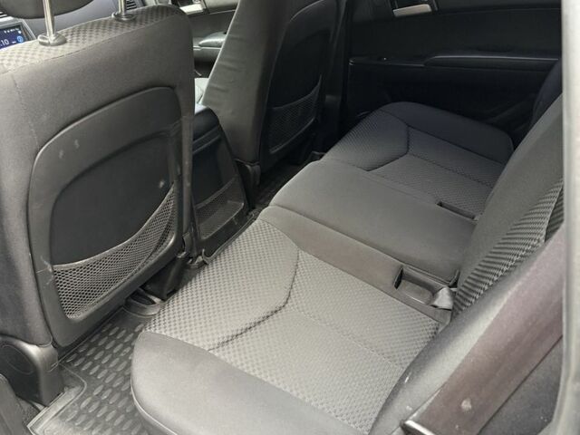 Чорний Cанг Йонг Kyron, об'ємом двигуна 2.3 л та пробігом 113 тис. км за 7500 $, фото 12 на Automoto.ua