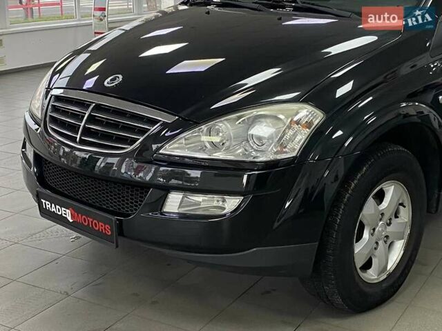 Чорний Cанг Йонг Kyron, об'ємом двигуна 2.3 л та пробігом 221 тис. км за 7490 $, фото 4 на Automoto.ua