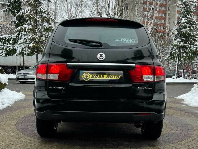 Черный Cанг Йонг Кирон, объемом двигателя 2 л и пробегом 117 тыс. км за 8200 $, фото 5 на Automoto.ua