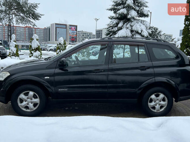 Черный Cанг Йонг Кирон, объемом двигателя 2 л и пробегом 117 тыс. км за 8200 $, фото 3 на Automoto.ua