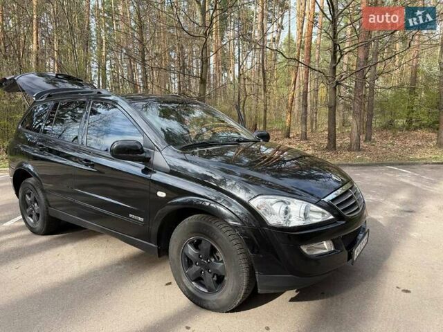 Черный Cанг Йонг Кирон, объемом двигателя 2 л и пробегом 150 тыс. км за 8300 $, фото 2 на Automoto.ua