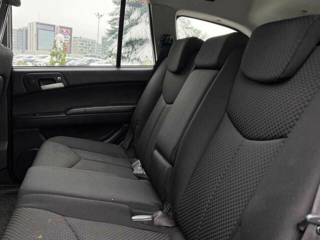 Черный Cанг Йонг Кирон, объемом двигателя 2 л и пробегом 117 тыс. км за 8200 $, фото 17 на Automoto.ua