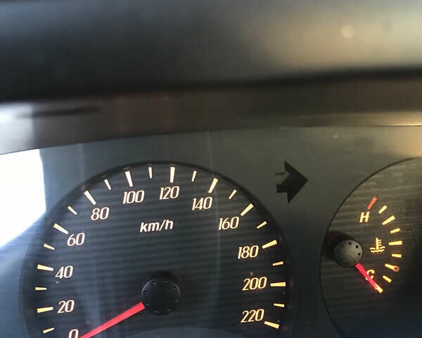 Чорний Cанг Йонг Kyron, об'ємом двигуна 2 л та пробігом 158 тис. км за 5500 $, фото 4 на Automoto.ua