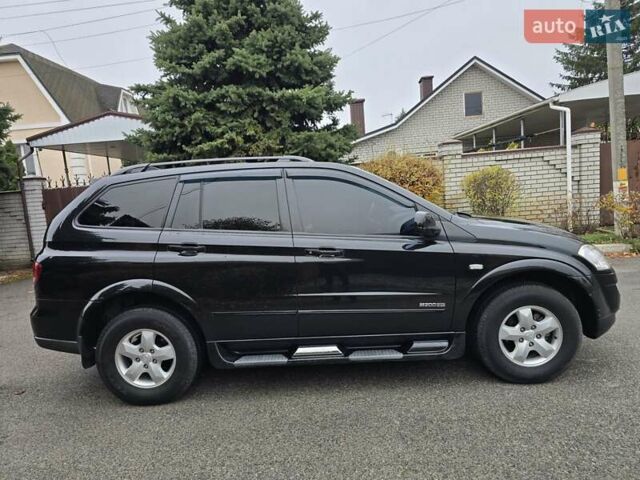 Чорний Cанг Йонг Kyron, об'ємом двигуна 2 л та пробігом 114 тис. км за 8000 $, фото 3 на Automoto.ua