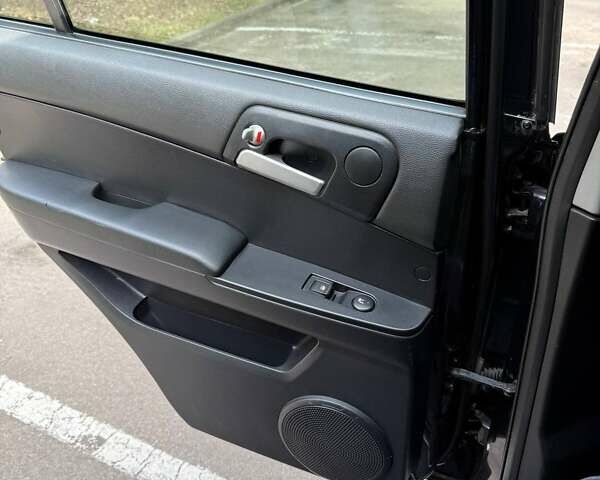 Черный Cанг Йонг Кирон, объемом двигателя 2 л и пробегом 150 тыс. км за 8300 $, фото 19 на Automoto.ua