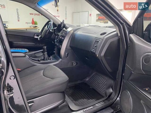 Черный Cанг Йонг Кирон, объемом двигателя 2.3 л и пробегом 221 тыс. км за 6490 $, фото 27 на Automoto.ua