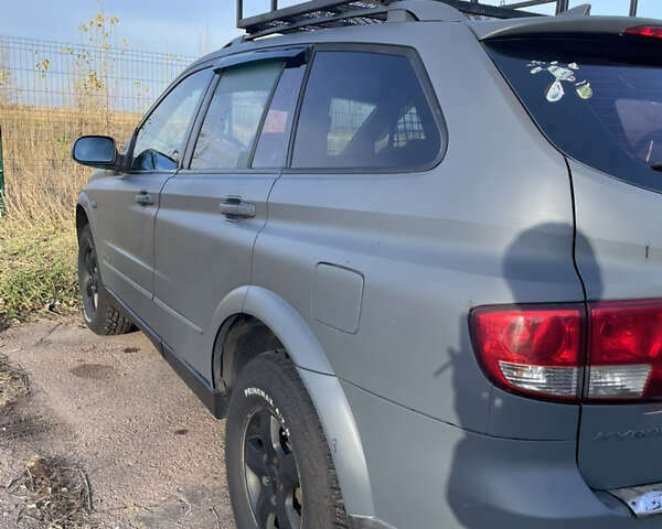 Черный Cанг Йонг Кирон, объемом двигателя 2 л и пробегом 220 тыс. км за 4250 $, фото 3 на Automoto.ua