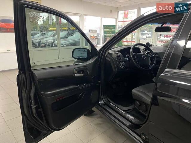 Черный Cанг Йонг Кирон, объемом двигателя 2.3 л и пробегом 221 тыс. км за 7290 $, фото 14 на Automoto.ua