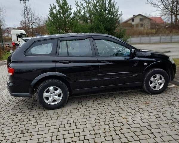 Черный Cанг Йонг Кирон, объемом двигателя 2.3 л и пробегом 129 тыс. км за 6900 $, фото 4 на Automoto.ua