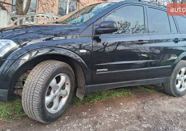 Черный Cанг Йонг Кирон, объемом двигателя 2 л и пробегом 206 тыс. км за 7500 $, фото 1 на Automoto.ua