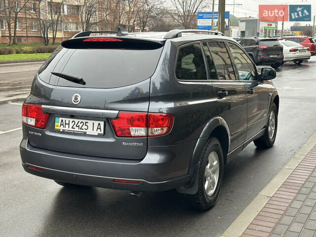 Черный Cанг Йонг Кирон, объемом двигателя 2 л и пробегом 69 тыс. км за 8800 $, фото 3 на Automoto.ua