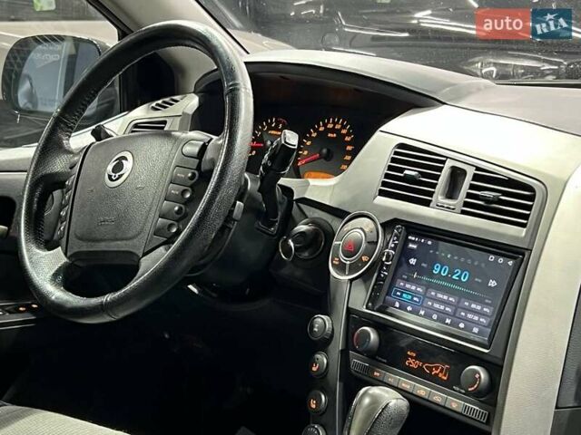 Чорний Cанг Йонг Kyron, об'ємом двигуна 2 л та пробігом 157 тис. км за 8500 $, фото 7 на Automoto.ua