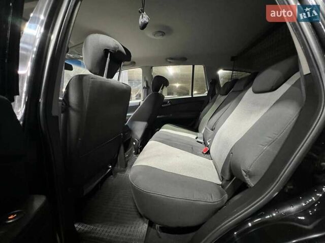 Чорний Cанг Йонг Kyron, об'ємом двигуна 2 л та пробігом 157 тис. км за 8500 $, фото 27 на Automoto.ua