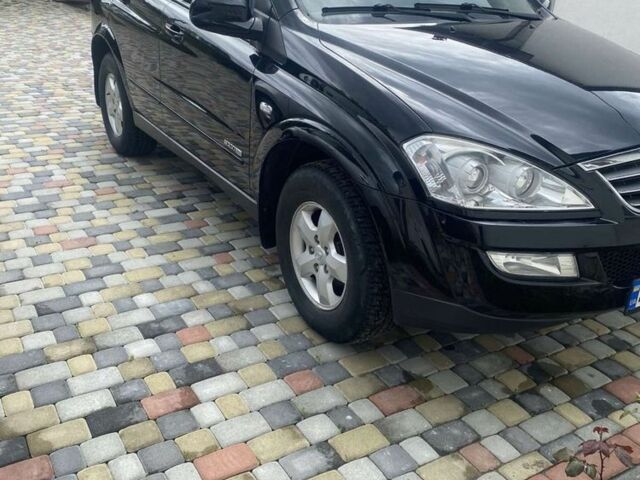 Cанг Йонг Кирон 2012 в Яворове на Automoto.ua Черный Cанг Йонг Кирон, объемом двигателя 2 л и пробегом 170 тыс. км за 9000 $, фото 1 на Automoto.ua