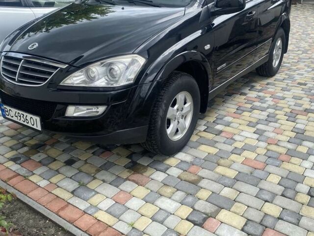 Cанг Йонг Кирон 2012 в Яворове на Automoto.ua Черный Cанг Йонг Кирон, объемом двигателя 2 л и пробегом 170 тыс. км за 9000 $, фото 3 на Automoto.ua