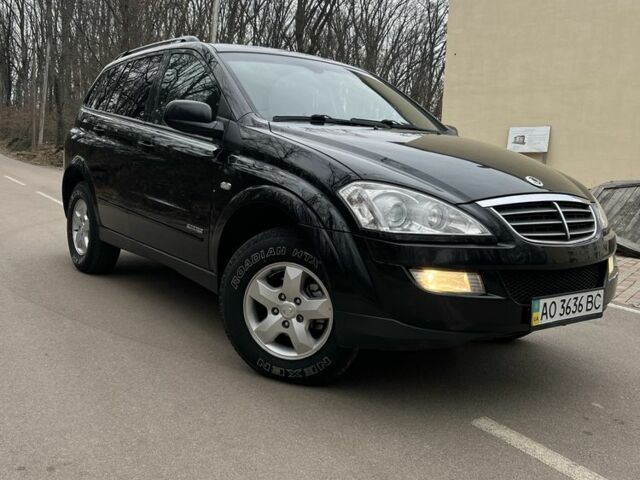 Чорний Cанг Йонг Kyron, об'ємом двигуна 2 л та пробігом 150 тис. км за 10300 $, фото 3 на Automoto.ua