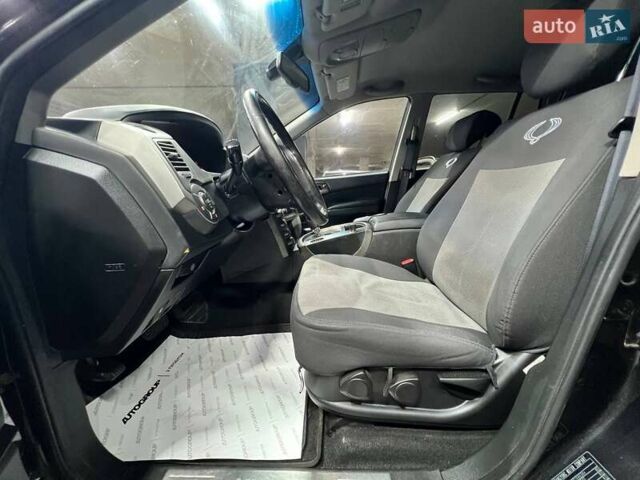 Чорний Cанг Йонг Kyron, об'ємом двигуна 2 л та пробігом 157 тис. км за 8500 $, фото 26 на Automoto.ua