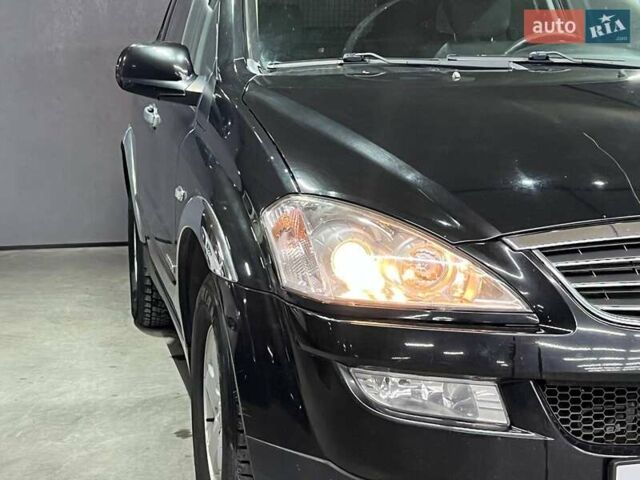 Чорний Cанг Йонг Kyron, об'ємом двигуна 2 л та пробігом 157 тис. км за 8500 $, фото 1 на Automoto.ua