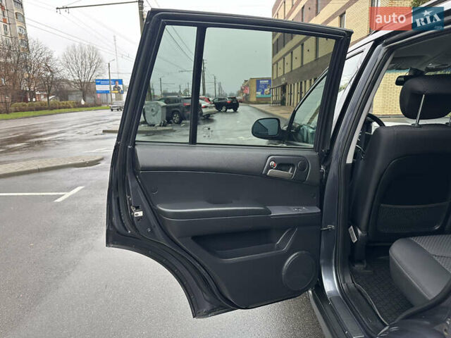 Черный Cанг Йонг Кирон, объемом двигателя 2 л и пробегом 69 тыс. км за 8800 $, фото 14 на Automoto.ua