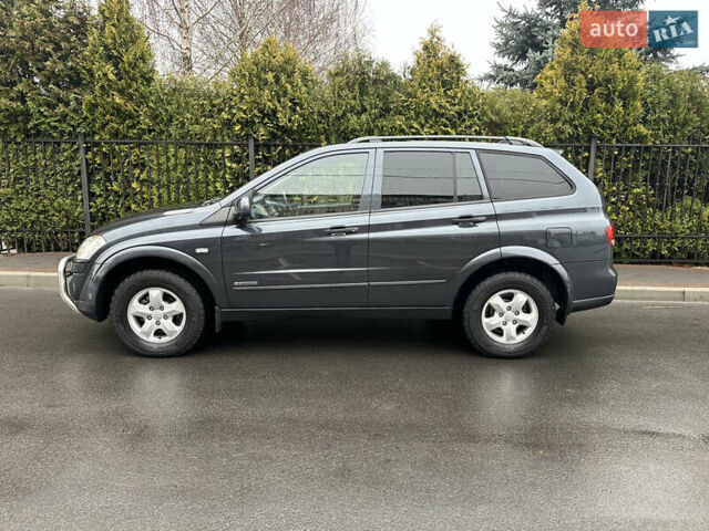 Черный Cанг Йонг Кирон, объемом двигателя 2 л и пробегом 69 тыс. км за 8800 $, фото 10 на Automoto.ua