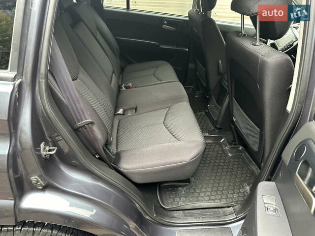 Черный Cанг Йонг Кирон, объемом двигателя 2 л и пробегом 69 тыс. км за 8800 $, фото 16 на Automoto.ua