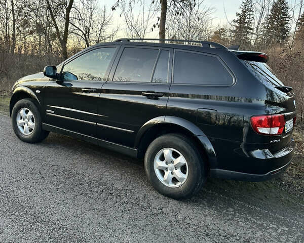 Черный Cанг Йонг Кирон, объемом двигателя 2 л и пробегом 139 тыс. км за 9700 $, фото 2 на Automoto.ua