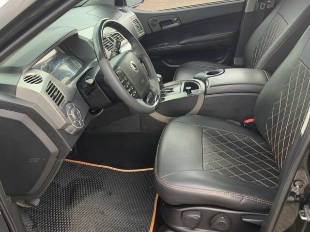 Чорний Cанг Йонг Kyron, об'ємом двигуна 2 л та пробігом 268 тис. км за 10000 $, фото 4 на Automoto.ua