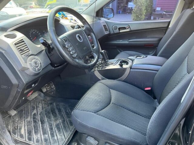 Чорний Cанг Йонг Kyron, об'ємом двигуна 2 л та пробігом 177 тис. км за 10000 $, фото 5 на Automoto.ua