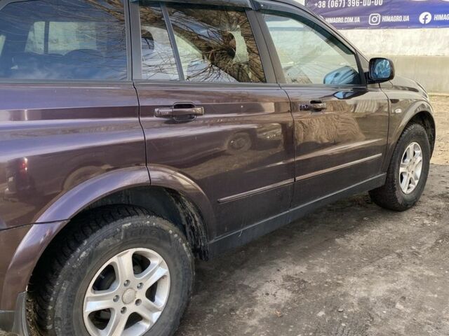 Коричневий Cанг Йонг Kyron, об'ємом двигуна 2.4 л та пробігом 209 тис. км за 6500 $, фото 11 на Automoto.ua