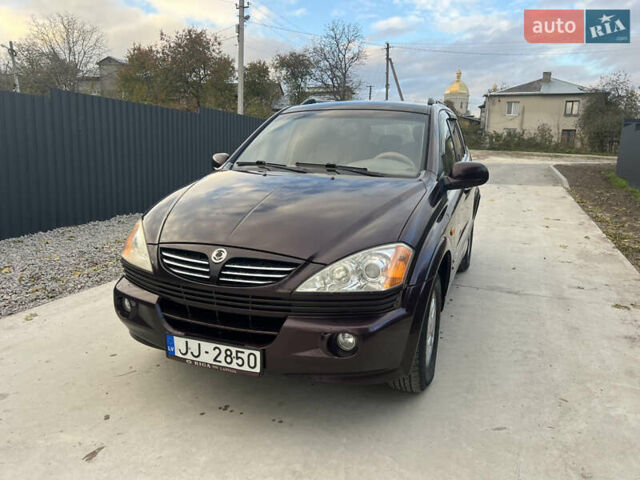 Коричневый Cанг Йонг Кирон, объемом двигателя 2 л и пробегом 310 тыс. км за 3700 $, фото 2 на Automoto.ua