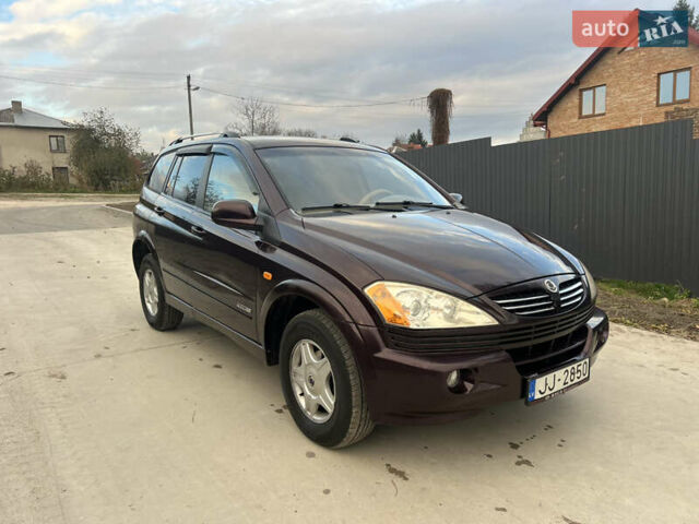 Коричневый Cанг Йонг Кирон, объемом двигателя 2 л и пробегом 310 тыс. км за 3700 $, фото 1 на Automoto.ua