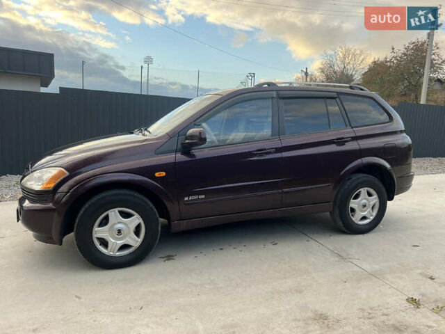 Коричневый Cанг Йонг Кирон, объемом двигателя 2 л и пробегом 310 тыс. км за 3700 $, фото 6 на Automoto.ua